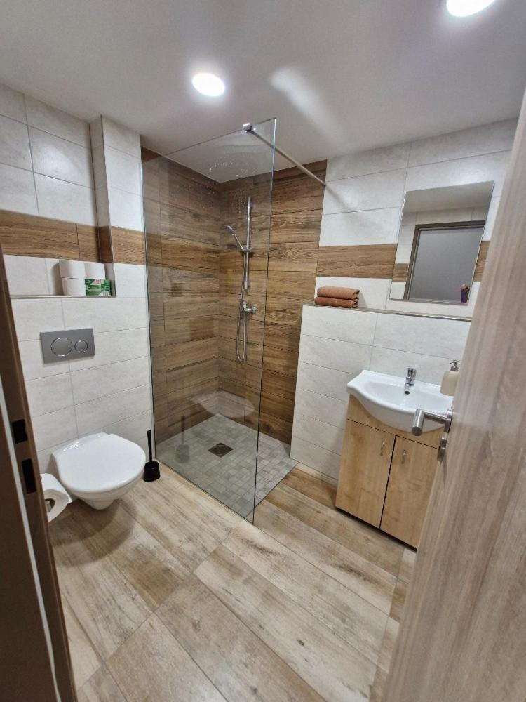 Apartment Pod Pergolou