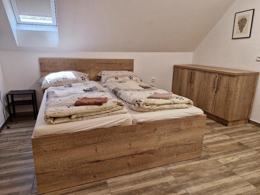 Apartment Pod Pergolou *
